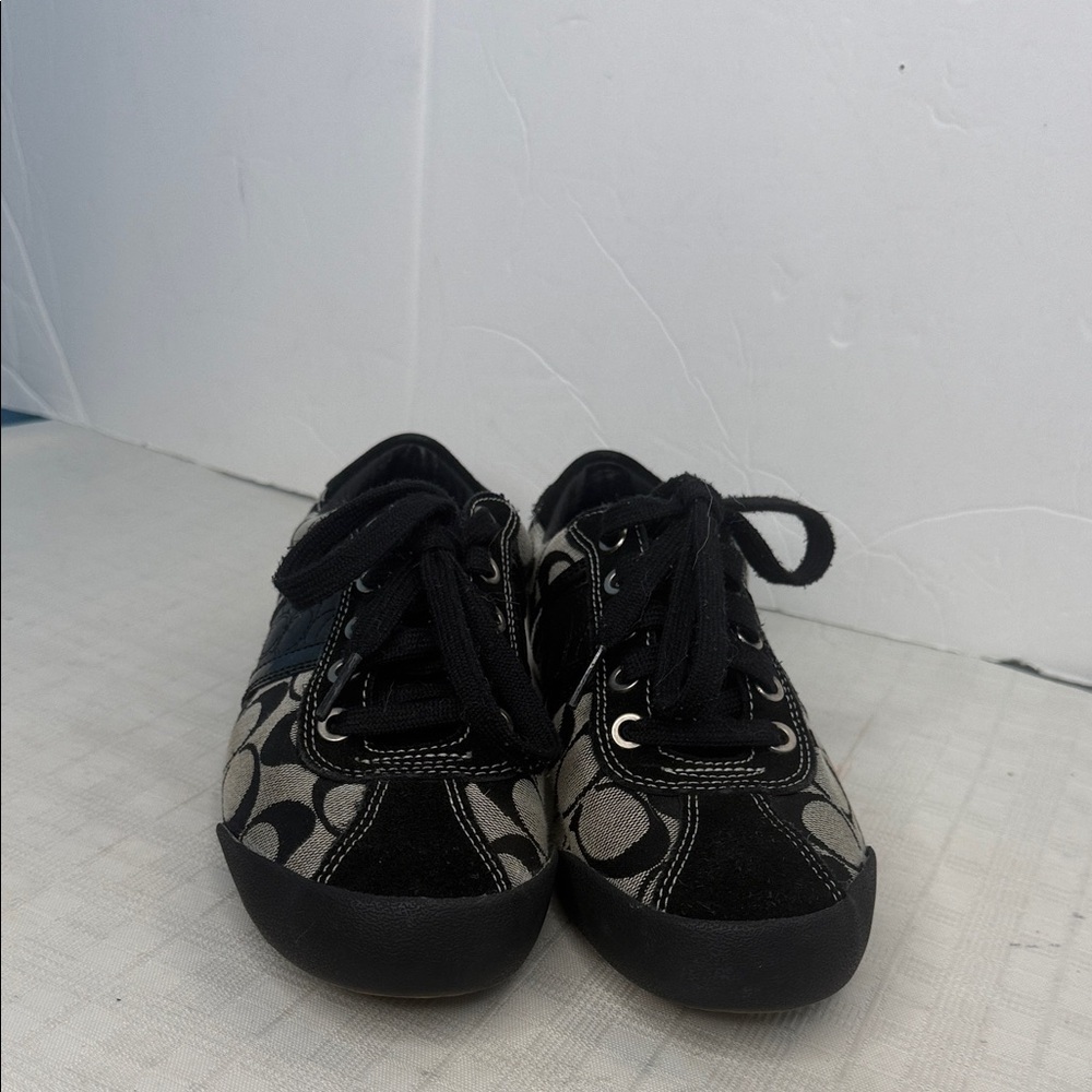 Coach Megan sneaker in black and Gray signature C’s size 7.5